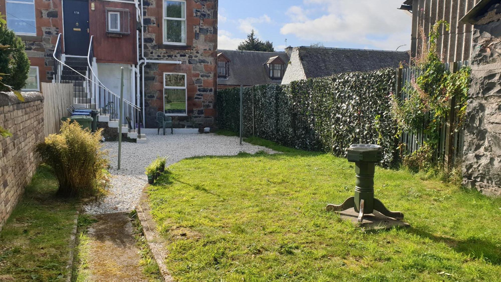 The Ferns - Shared Garden Apartment With Parking Darvel Exterior foto